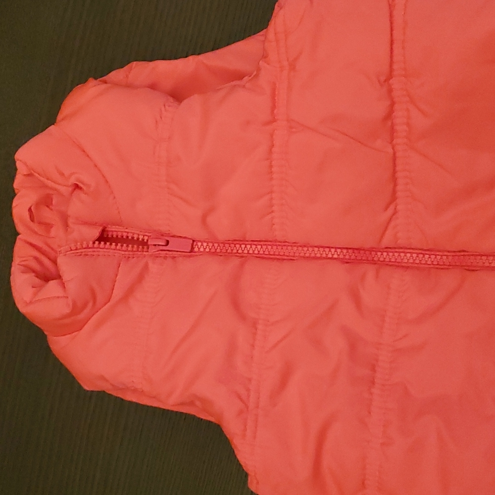 Baby GAP hot pink toddler puffer vest. Size 3